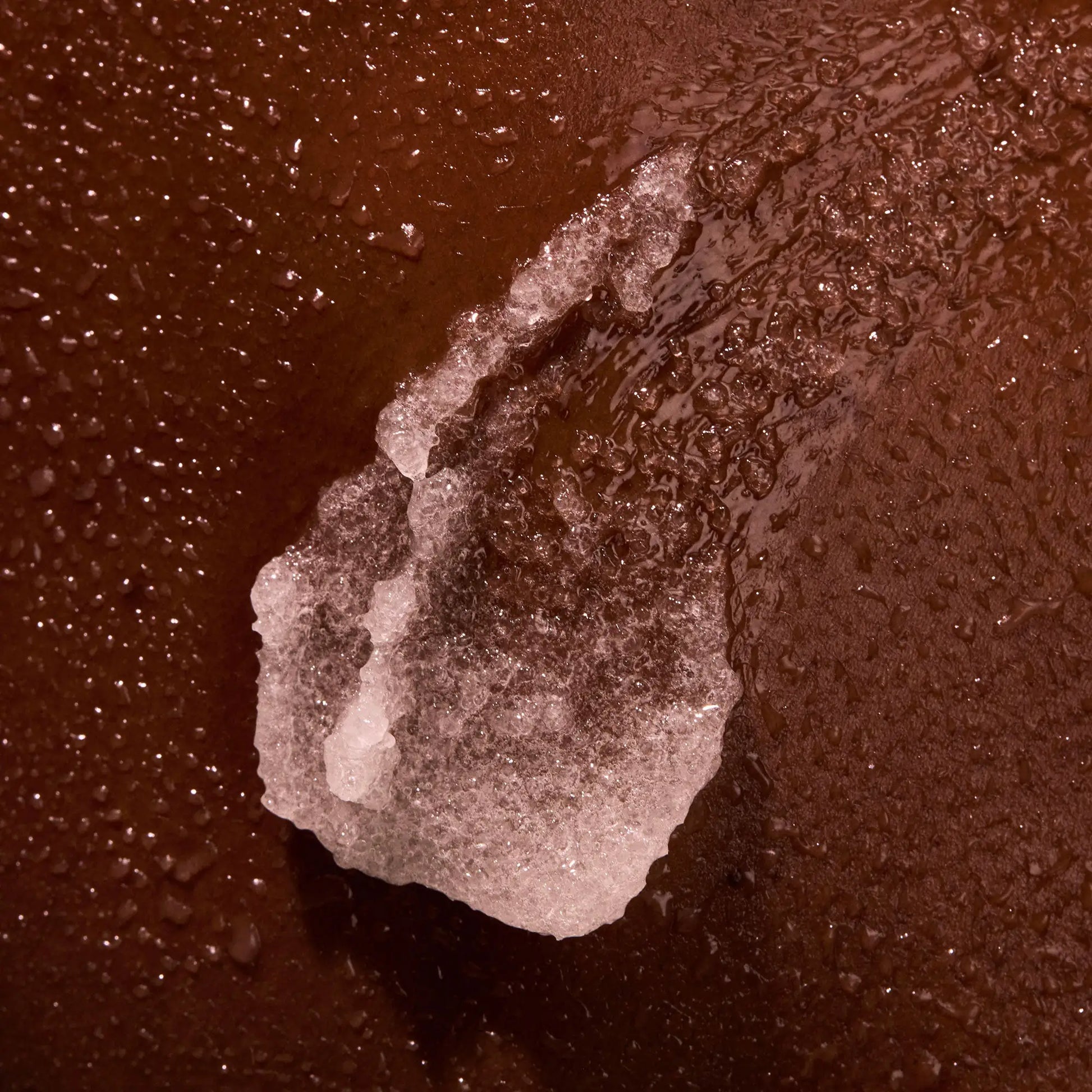 the-glow-getter-multi-oil-body-scrub-s5 NATR-40028-Alt-Image-TheGlowGetterMulti-OilBodyScrub-08.webp